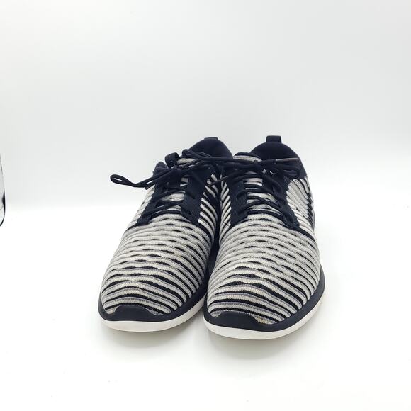 Nike Roshe Two Flyknit 844929-001 Black white Running women's size 8 - Picture 7 of 9